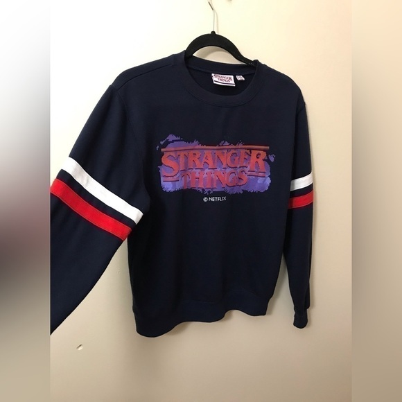 Netflix Stranger Things Fleece Crewneck Long Sleeve Soft Sweatshirt Size Medium - Picture 9 of 14